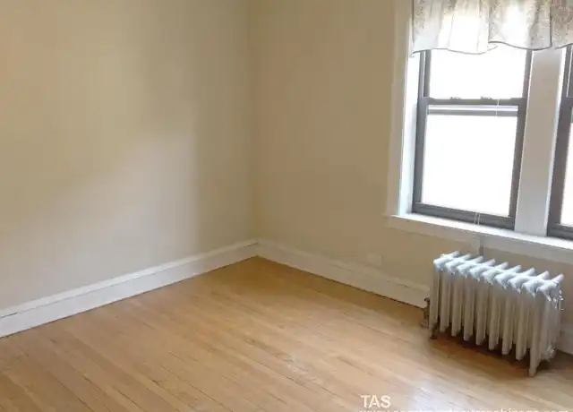 Property at 1948 W Wilson Ave, Chicago, IL, 60640, 0 beds, 1 bath, [object Object]