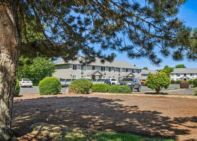 Photo of 1701 Madras St SE, Salem, OR 97306