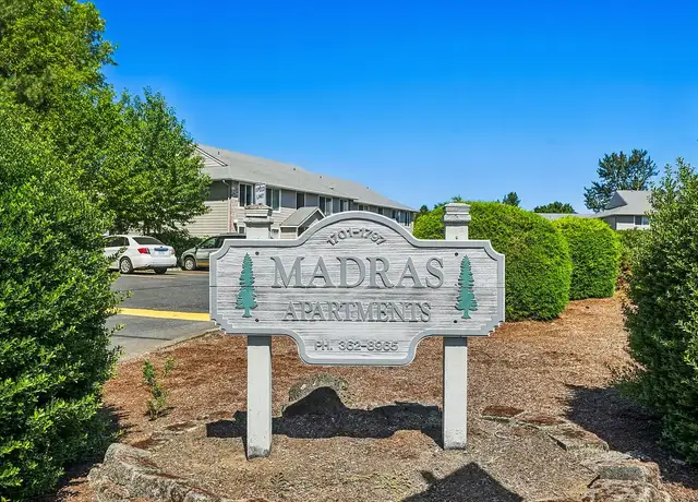Photo of 1701 Madras St SE, Salem, OR 97306