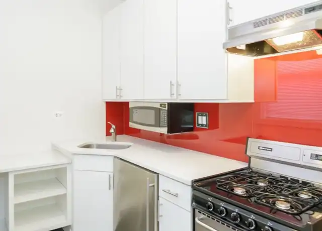 Property at 2882 N Clark St Unit 2, Chicago, IL, 60657, 0 beds, 1 bath, [object Object]