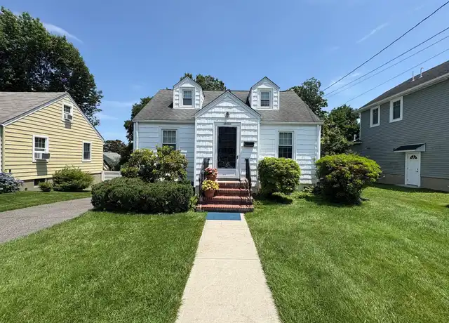 Property at 16 Raymond St, Glen Cove, NY, 11542, 3 beds, 1 bath, [object Object]