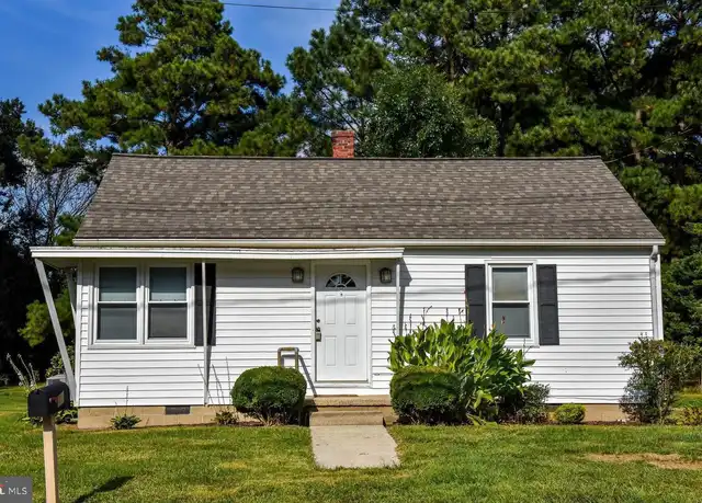 Property at 15 Sycamore Ave, Easton, MD, 21601, 2 beds, 1 bath, [object Object]