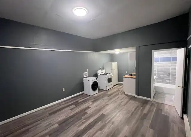 Property at 430 Case Ave E Unit 3, St Paul, MN, 55130, 0 beds, 1 bath, [object Object]