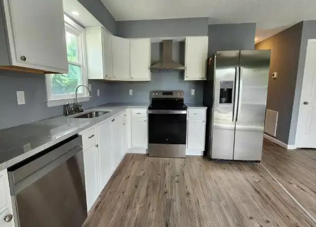 Property at 810 E Bragg St, Greensboro, NC, 27406, 3 beds, 1 bath, [object Object]