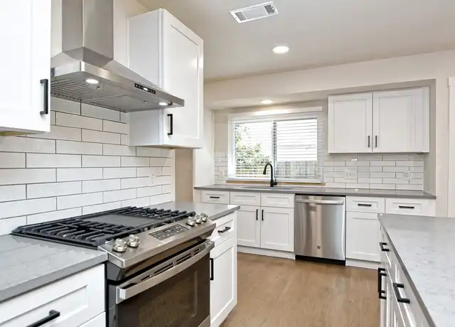 Property at 11711 Oak Knoll Dr, Austin, TX, 78759, 3 beds, 2 baths, [object Object]
