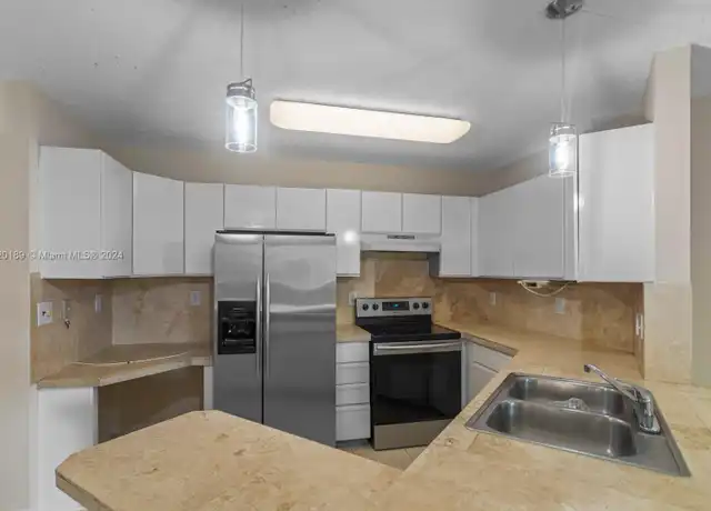 Property at 4015 W McNab Rd Unit 4015, Pompano Beach, FL, 33069, 2 beds, 1 bath, [object Object]