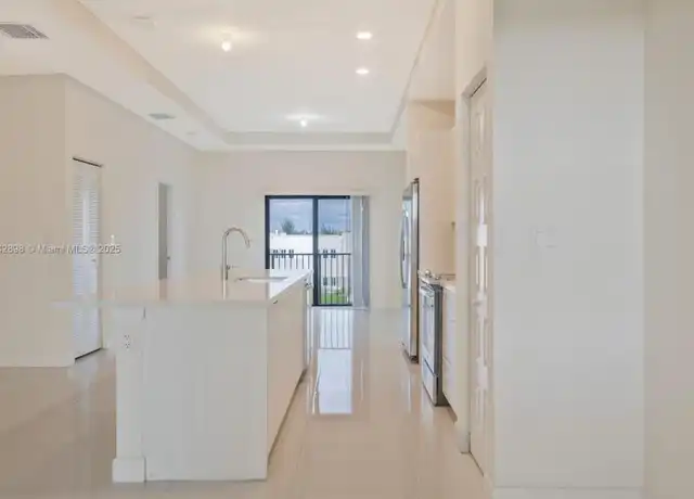 Property at 7819 NW 104th Ave, Doral, FL, 33178, 2 beds, 2 baths, [object Object]