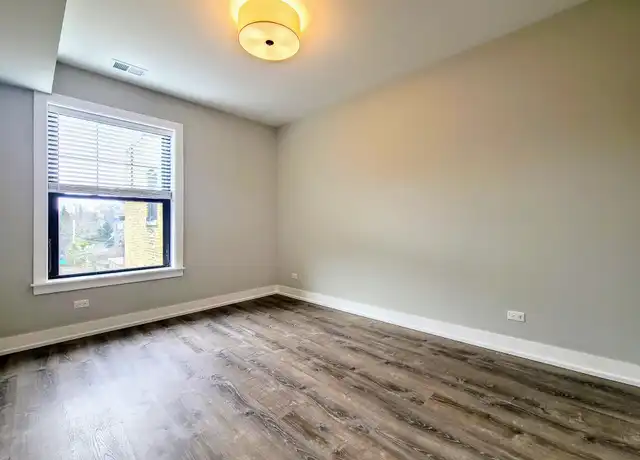 Property at 918 Crain St, Evanston, IL, 60202, 2 beds, 1 bath, [object Object]