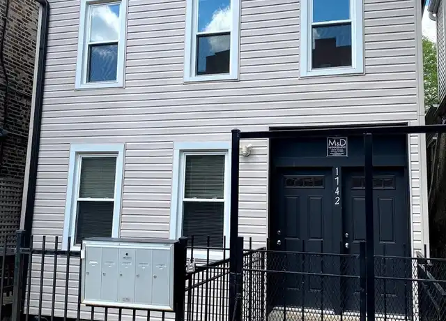 Property at 1742 W 18th St Unit GR, Chicago, IL, 60608, 1 bed, 1 bath, [object Object]