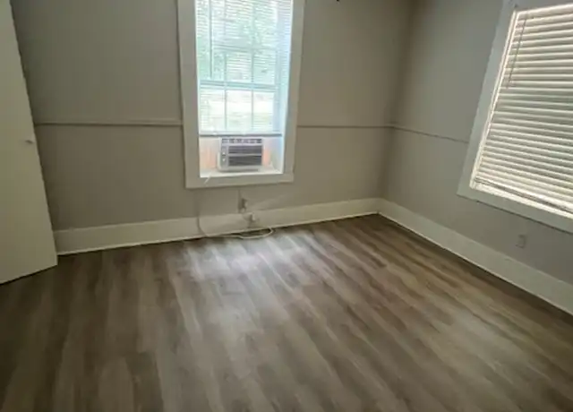 Property at 610 W Brazos St Unit 4, Victoria, TX, 77901, 1 bed, 1 bath, [object Object]