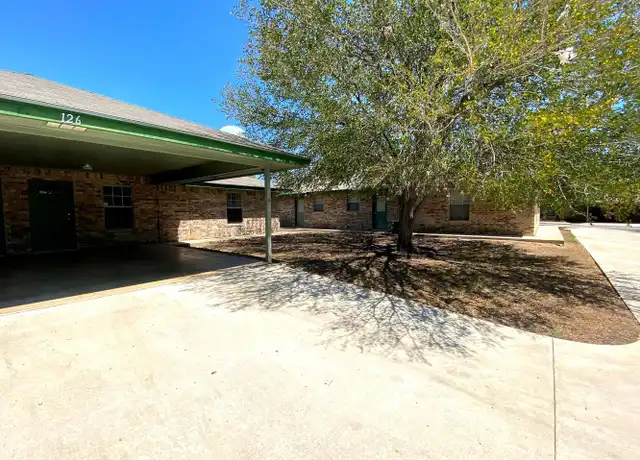 Property at 126 S Mansfield St Unit B, Pleasanton, TX, 78064, 2 beds, 1 bath, [object Object]