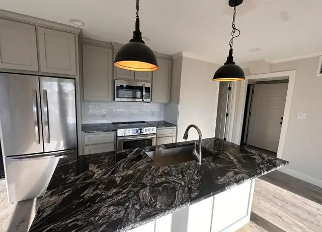 Property at 414 E Elm St Unit 202, Gainesville, TX, 76240, 2 beds, 1 bath, [object Object]