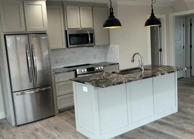Property at 414 E Elm St Unit 202, Gainesville, TX, 76240, 1 bed, 1 bath, [object Object]