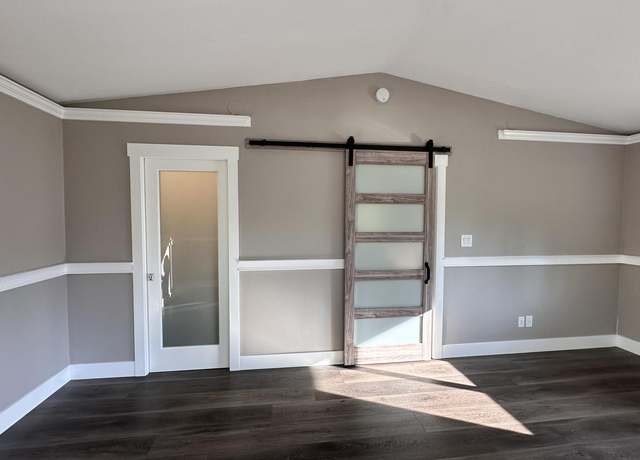 Photo of 24749 SE 30th St, Sammamish, WA 98075