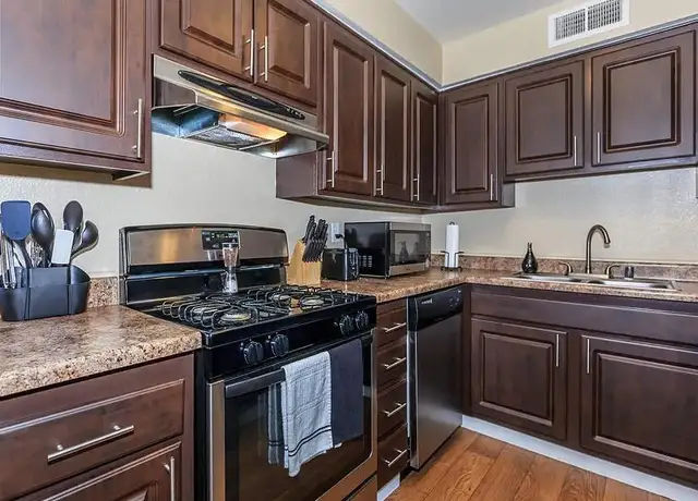 Photo of 2720 E Tahquitz Canyon Way, Palm Springs, CA 92262