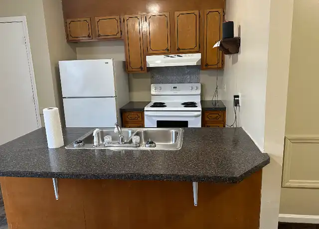 Property at 400 Boundary St Unit C, Salisbury, NC, 28144, 1 bed, 1 bath, [object Object]