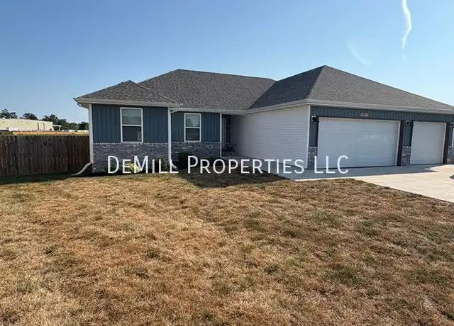 Property at 211 Hickory Hills St, Rogersville, MO, 65742, 4 beds, 2 baths, [object Object]