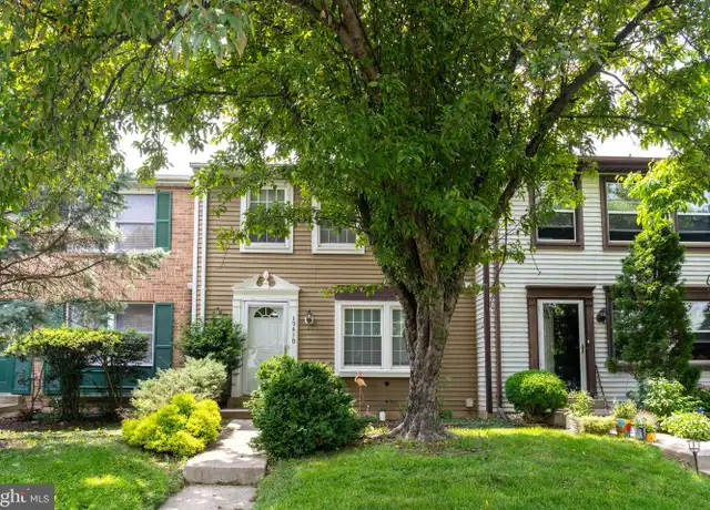 Property at 19430 Breezedale Ln, Germantown, MD, 20876, 2 beds, 2.5 baths, [object Object]