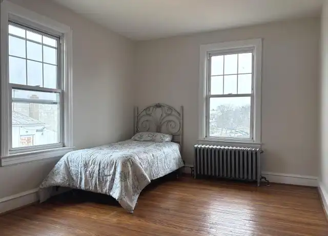 Property at 27 S Main St Unit 6, Woodstown, NJ, 08098, 2 beds, 1 bath, [object Object]