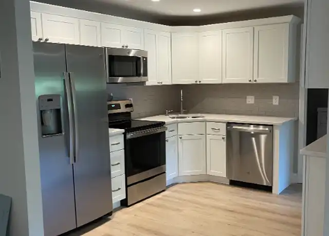 Property at 180 Main St #3112, Bridgewater, MA, 02324, 2 beds, 1.5 baths, [object Object]