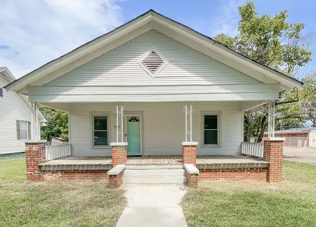 Property at 705 W 12th St, Chickamauga, GA, 30707, 2 beds, 2 baths, [object Object]