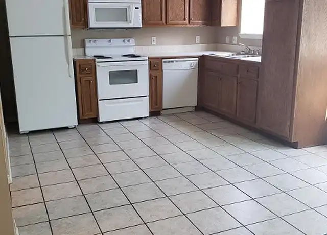 Property at 107 Chicago Ave, Nederland, TX, 77627, 2 beds, 1.5 baths, [object Object]