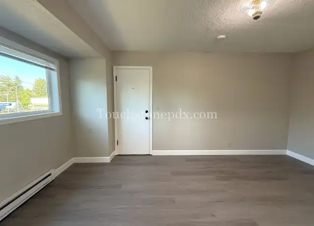 Property at 18101 SE Arista Dr Unit 1, Milwaukie, OR, 97267, 1 bed, 1 bath, [object Object]