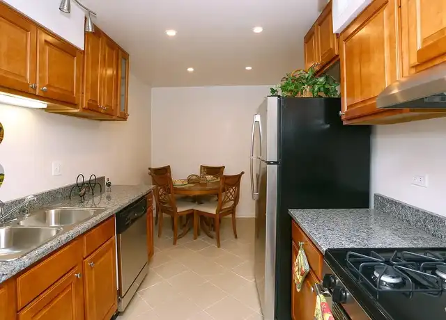 Property at The Promenade Apartments - 601 Preston Dr, Bolingbrook, IL, 60440, 1 bed, 1 bath, [object Object]