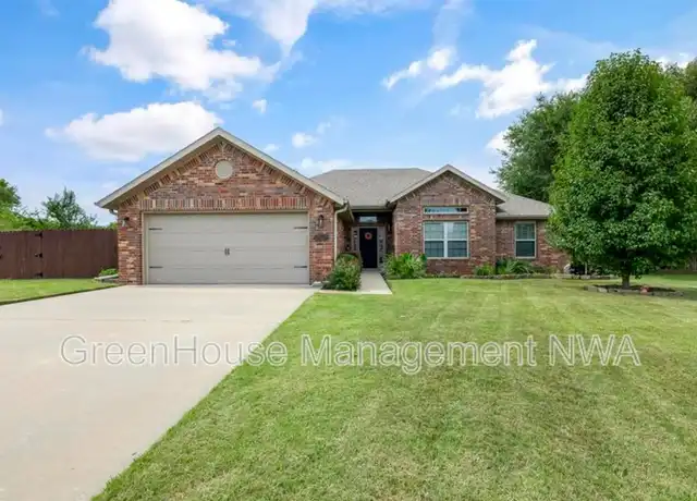 Property at 307 Blair Cir, Pea Ridge, AR, 72751, 4 beds, 2 baths, [object Object]