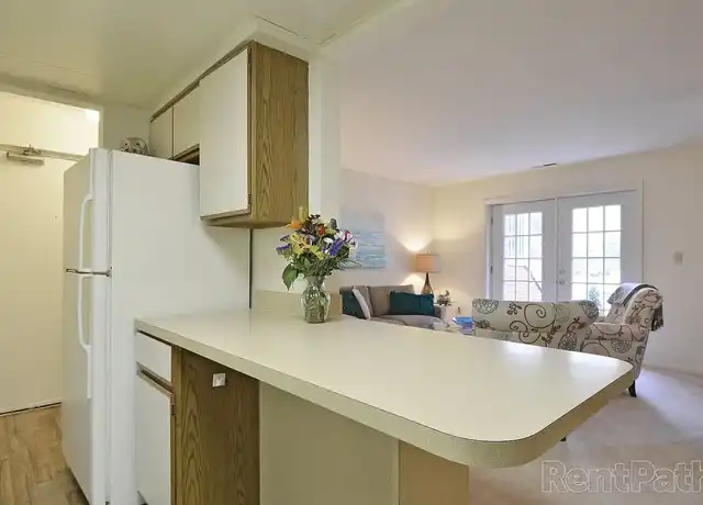 Property at Parkwood Apartments - 826 S Schumaker Dr, Salisbury, MD, 21804, 1-3 bed, 1-2 bath, [object Object]