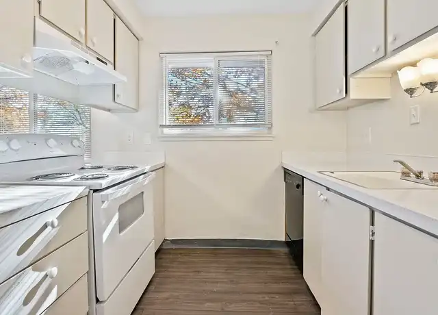 Property at Emerald Grove Apartments - 18 SE 162nd Ave, Portland, OR, 97233, 2 beds, 1 bath, [object Object]