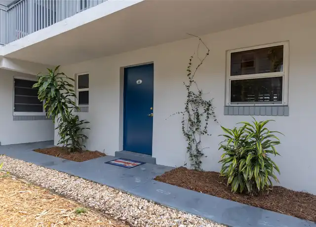 Property at 1001 SE 16th St #8, Fort Lauderdale, FL, 33316, 1 bed, 1 bath, [object Object]