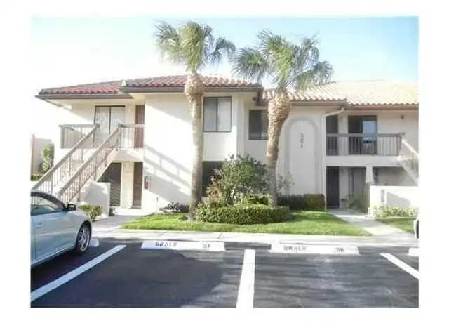 Property at 301 Club Cir #101, Boca Raton, FL, 33487, 2 beds, 2 baths, [object Object]