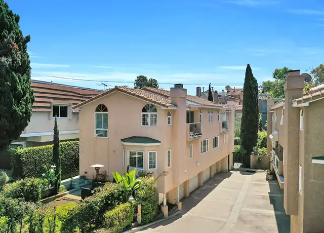 Property at 402 Iris Ave Unit B, Corona del Mar, CA, 92625, 2 beds, 2.5 baths, [object Object]