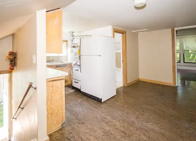 Property at 435 SW 5th St, Corvallis, OR, 97333, 1 bed, 1 bath, [object Object]