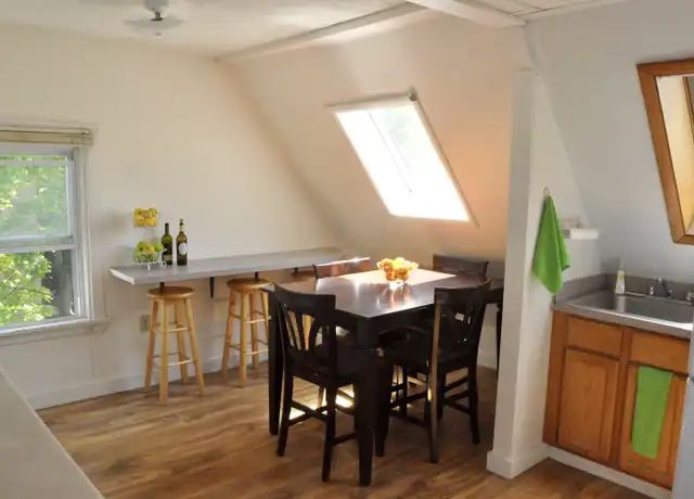 Property at 614 University Ave Unit 3, Ithaca, NY, 14850, 3 beds, 1 bath, [object Object]