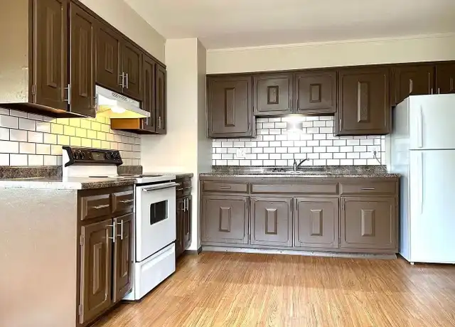 Property at 3327 Sun Valley Ter Unit 9, Rockford, IL, 61103, 2 beds, 1 bath, [object Object]