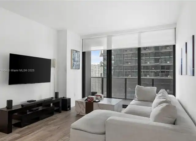 Property at 801 S Miami Ave #3207, Miami, FL, 33130, 1 bed, 2 baths, [object Object]