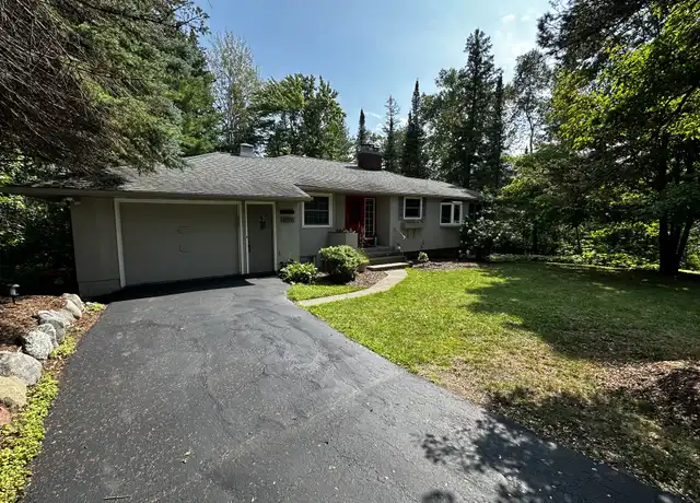 Property at 3402 E Superior St, Duluth, MN, 55804, 2 beds, 2 baths, [object Object]