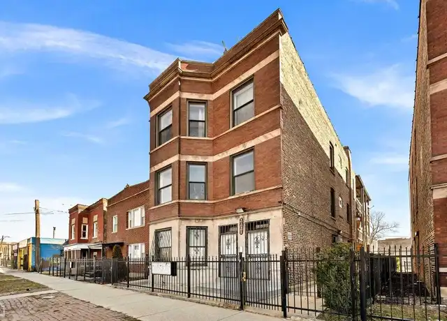 Property at 2221 S Springfield Ave Unit 3F, Chicago, IL, 60623, 2 beds, 1 bath, [object Object]
