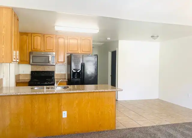 Property at 941 W Dakota Ave Unit 120, Fresno, CA, 93705, 3 beds, 2 baths, [object Object]