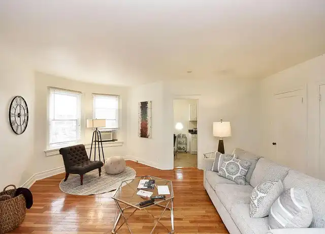 Property at Lee Apartments - 2108 Hayes St, Nashville, TN, 37203, 1-2 bed, 1-2 bath, [object Object]