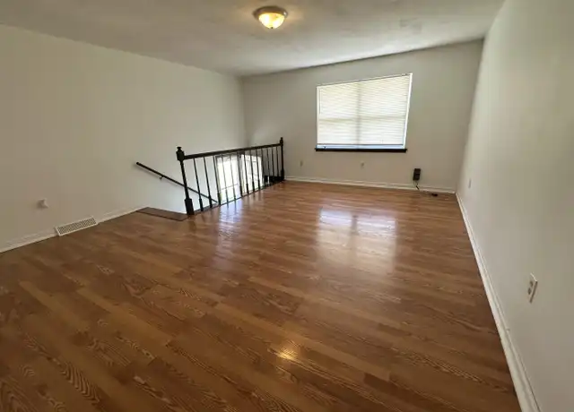 Property at 4753 Bethel St Unit B, Columbia, MO, 65203, 3 beds, 1 bath, [object Object]