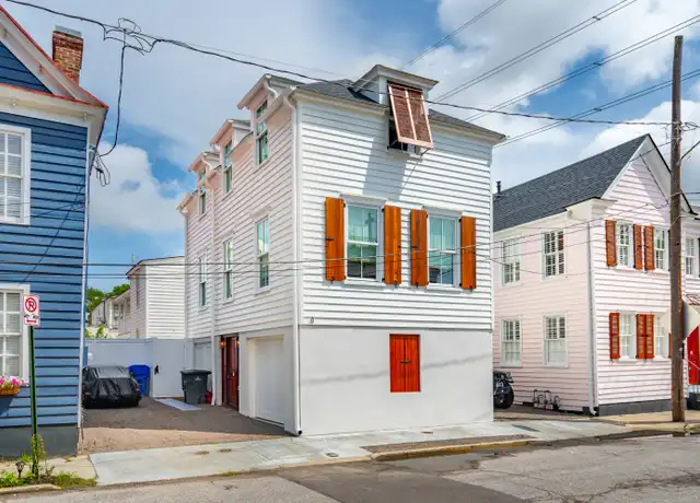 Property at 4 President Pl, Charleston, SC, 29403, 2 beds, 2.5 baths, [object Object]