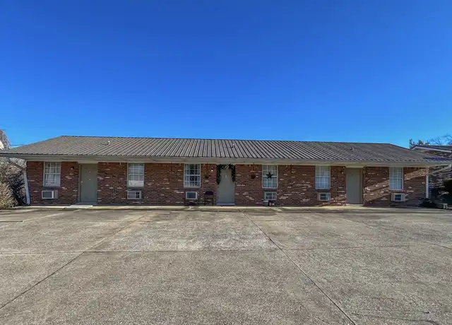 Property at 101 Walnut St Unit 26, Clarksville, TN, 37042, 1 bed, 1 bath, [object Object]