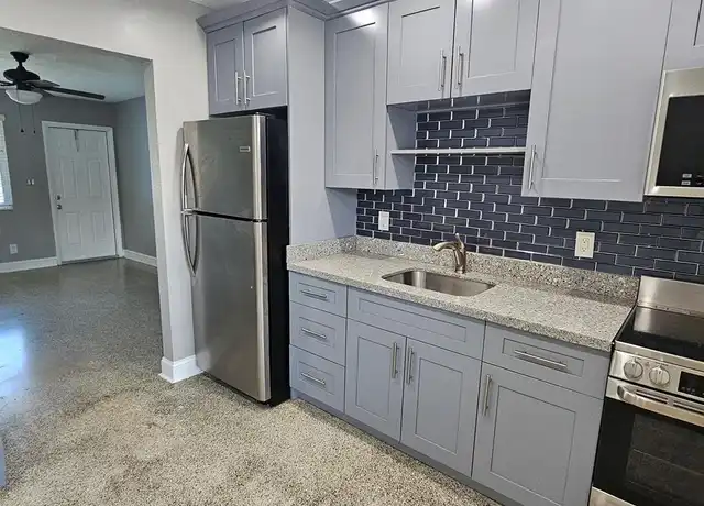 Property at 325 Phippen Waiters Rd #2, Dania Beach, FL, 33004, 2 beds, 1 bath, [object Object]
