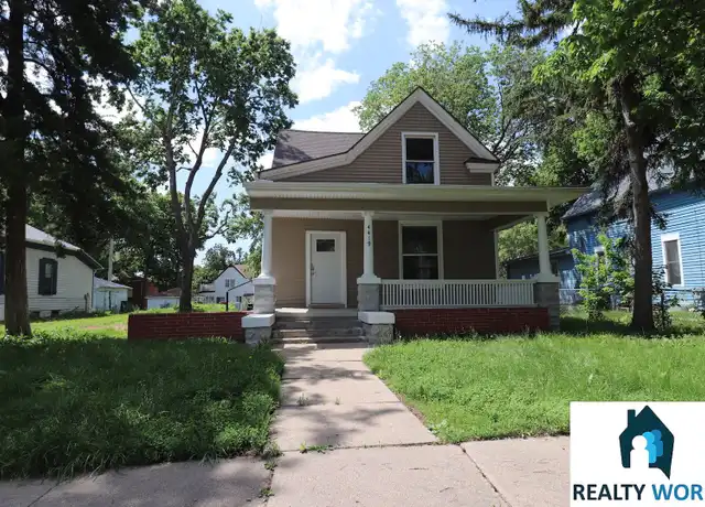 Property at 4419 Saint Paul Ave Unit 2, Lincoln, NE, 68504, 3 beds, 1 bath, [object Object]