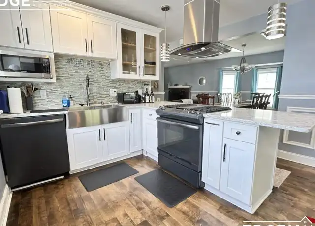 Property at 59 Myrtle St, Watertown, MA, 02472, 4 beds, 2 baths, [object Object]
