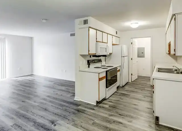Property at Walnut Creek Apartments - 4600 Colter Dr, Kokomo, IN, 46902, 1-3 bed, 1-2 bath, [object Object]