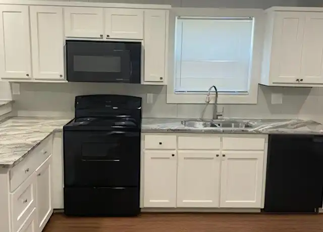 Property at 1704 Alpine Rd, Longview, TX, 75601, 2 beds, 2 baths, [object Object]